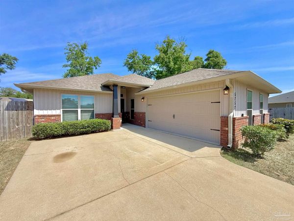 5757 Peach Dr, Pace, FL 32571