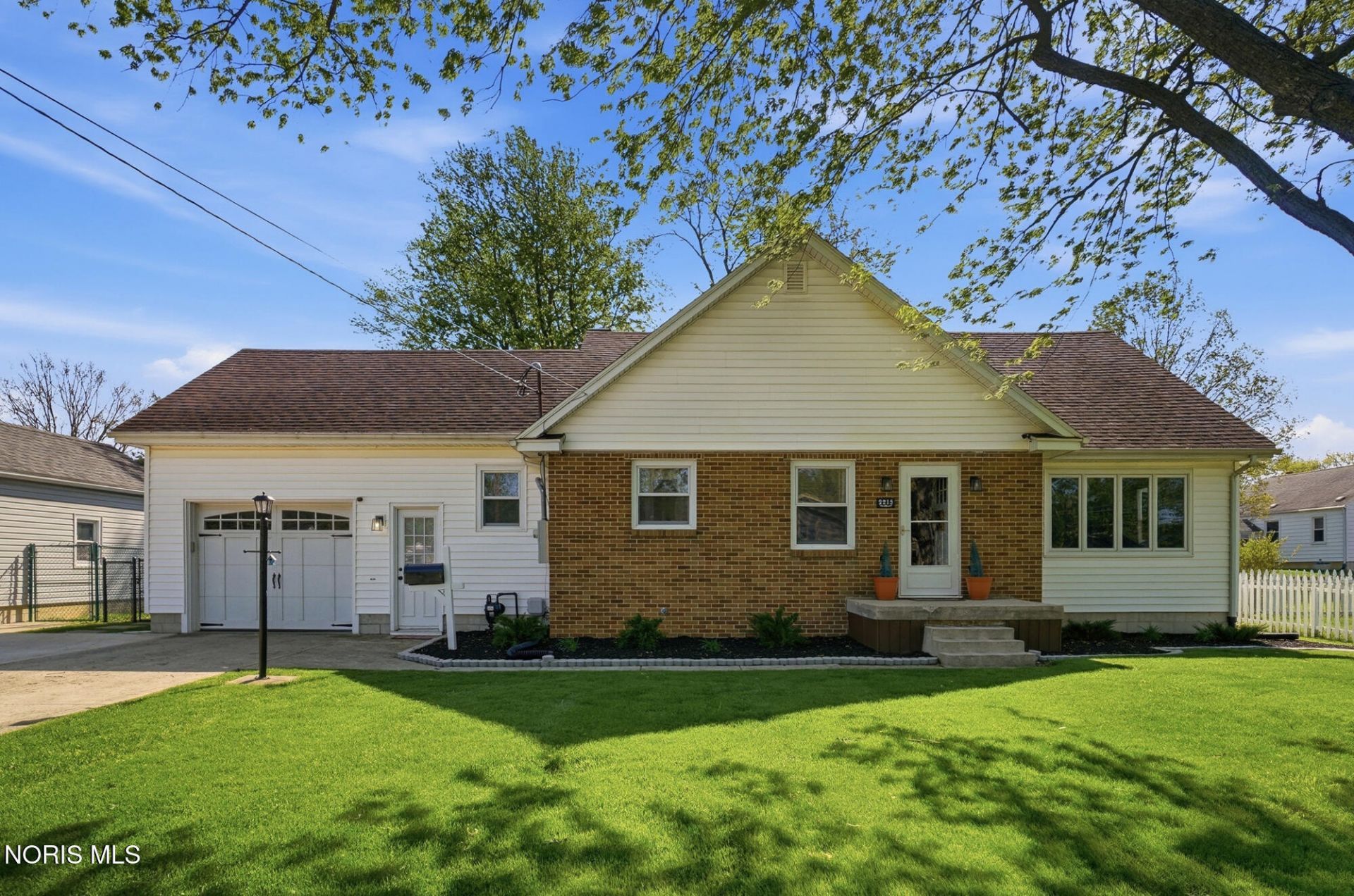 2215 Beecher Street , Findlay, OH 45840 Main Photo