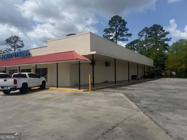348-354 S First Street, Jesup, GA 31545