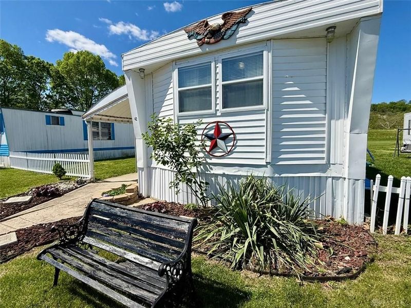 42 New Yorker Blvd, Miamisburg, OH 45342 Photo 1