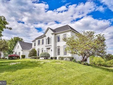 43820 CHURCHILL GLEN DRIVE, CHANTILLY, VA 20152