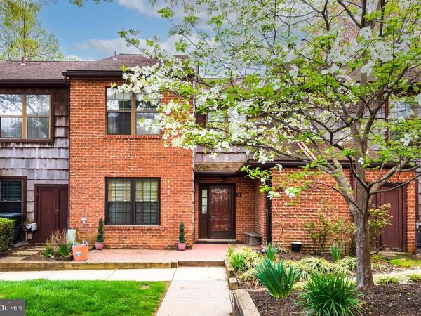 18 WITHERSPOON COURT , CHESTERBROOK, PA 19087