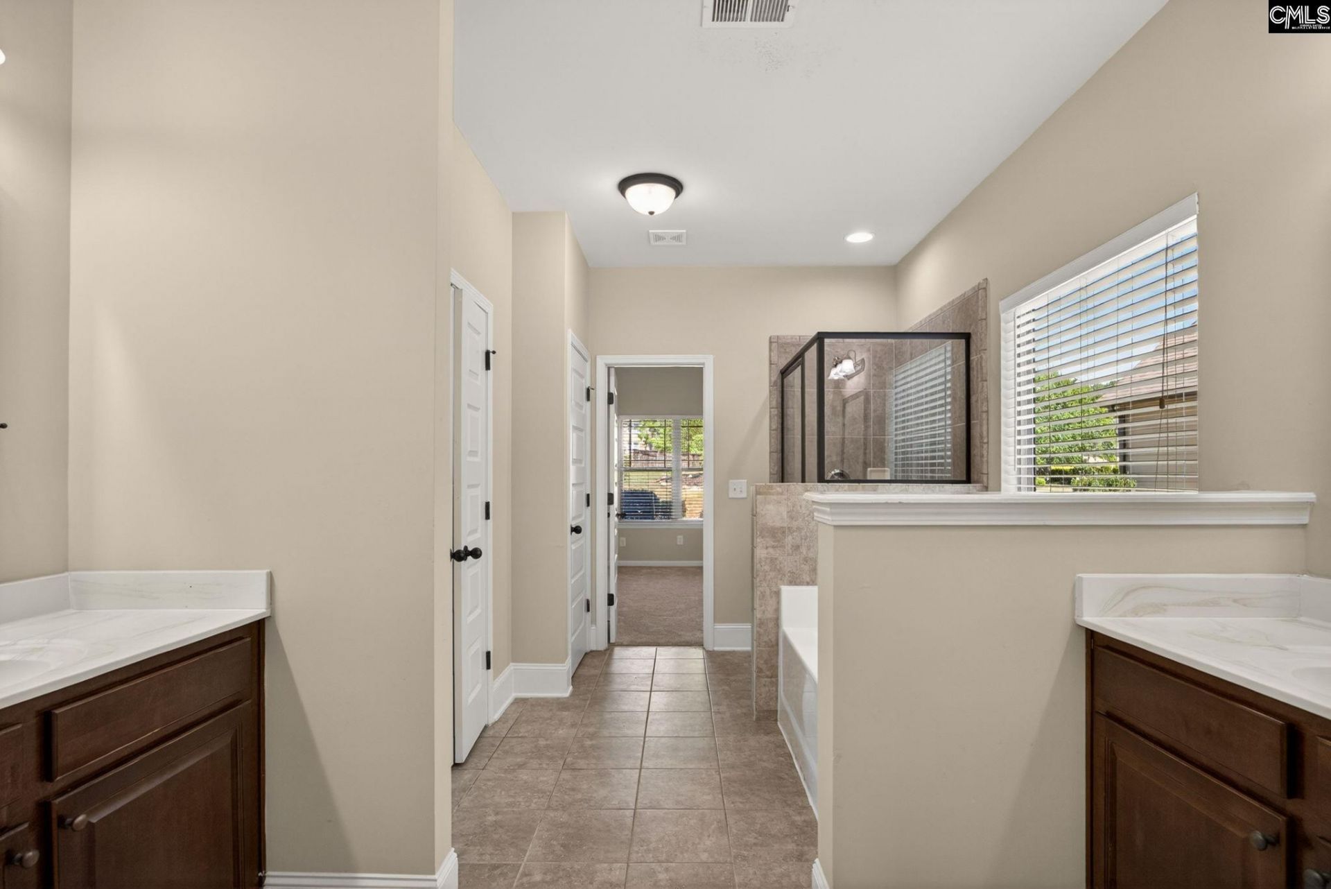 172 Royal Creek Drive Photo 32