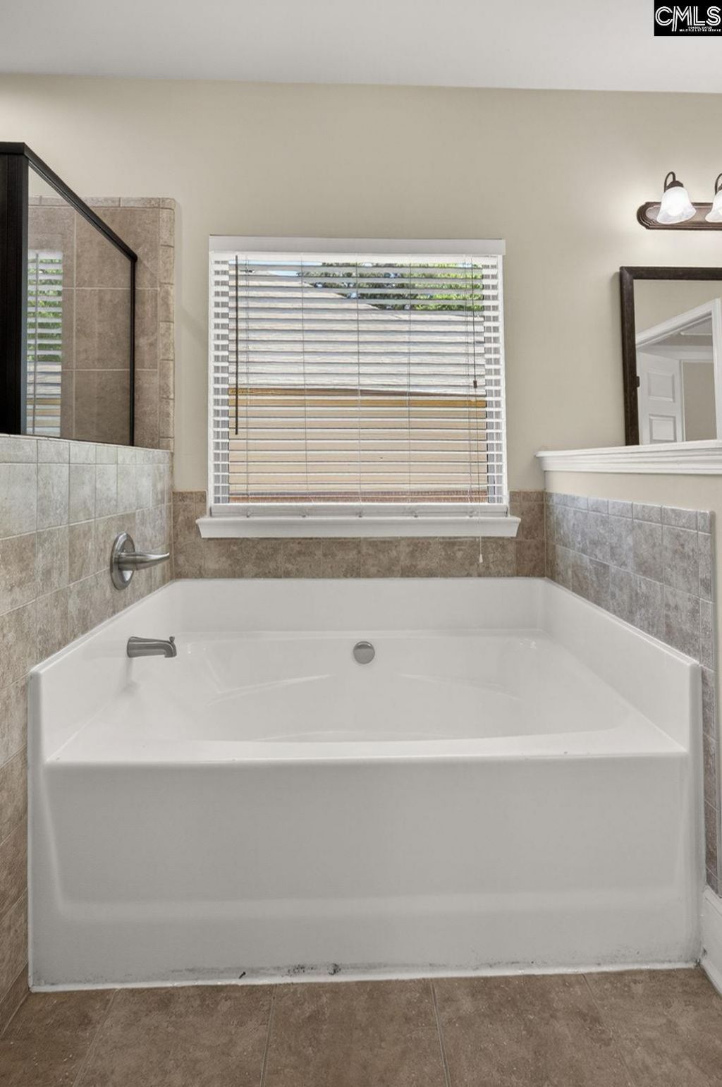 172 Royal Creek Drive Photo 36