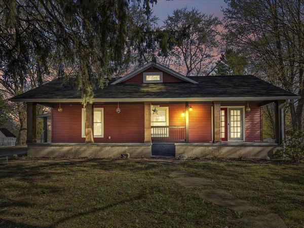 692 W Bridge Street, Plainwell, MI 49080