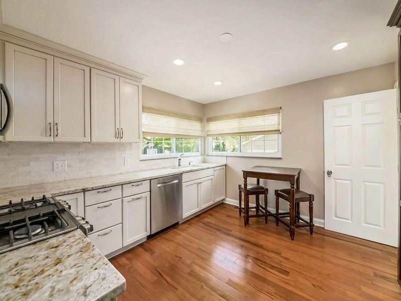 2513 Woodstock Road, Columbus, OH 43221 Photo 8