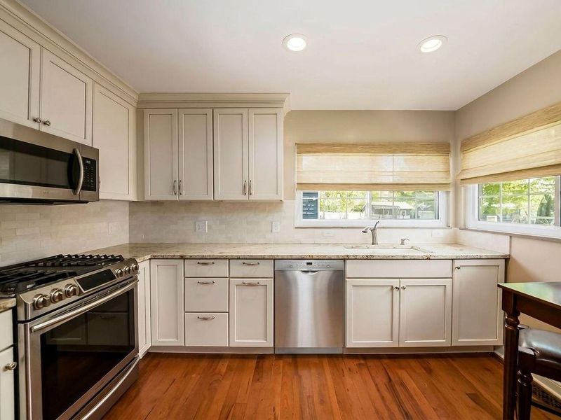 2513 Woodstock Road, Columbus, OH 43221 Photo 9