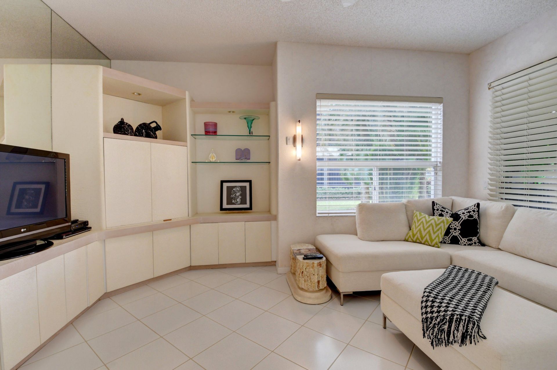 5801 NW 24th Avenue, Unit 1001, Boca Raton, FL 33496 Photo