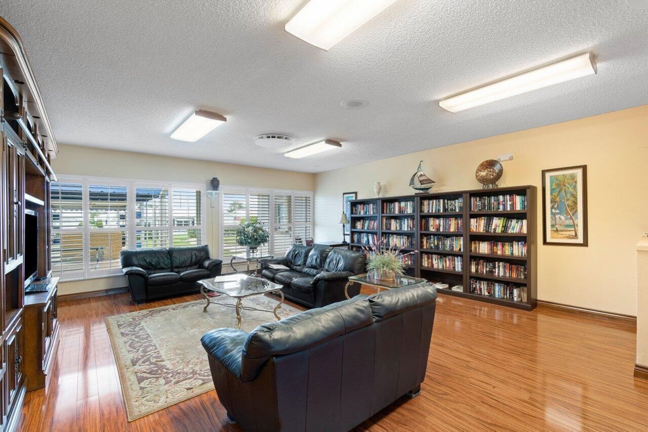 517 SW 18th Street, Boynton Beach, FL 33426 Photo