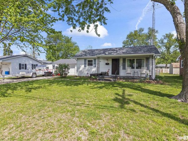 519 W WRIGHT Street, Virden, IL 62690