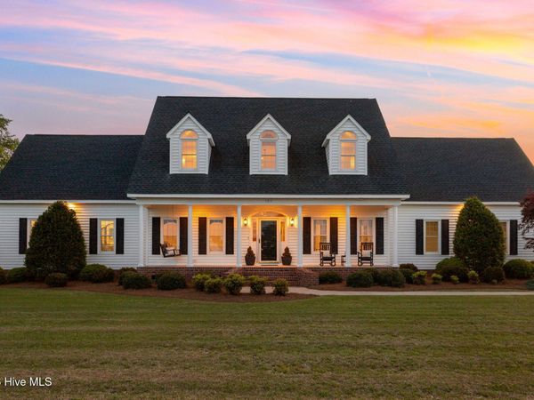 1314 Windbrooke Drive , Grimesland, NC 27837