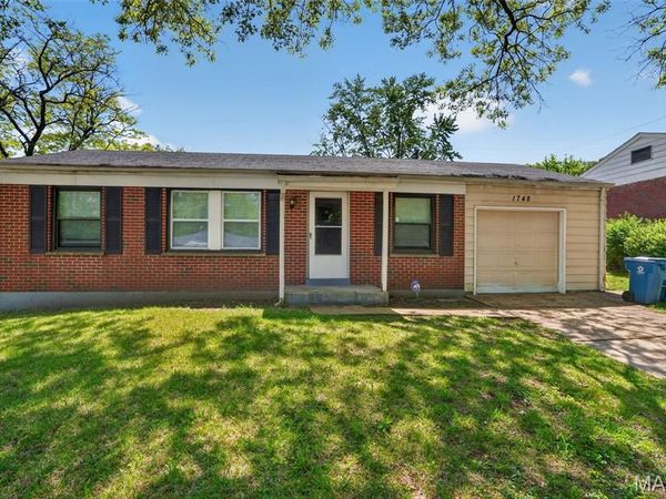 1748 Atmore Drive , St Louis, MO 63136