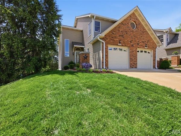 1722 Blue Oak Drive, Chesterfield, MO 63017