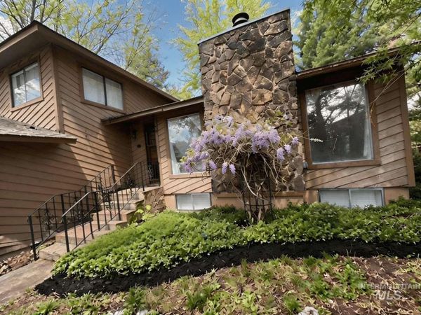 5541 N Samson Ave, Boise, ID 83704