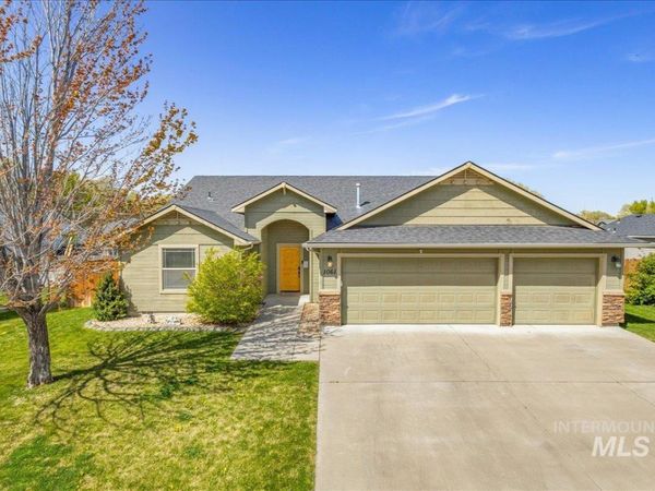 1061 SW Independence, Mountain Home, ID 83647