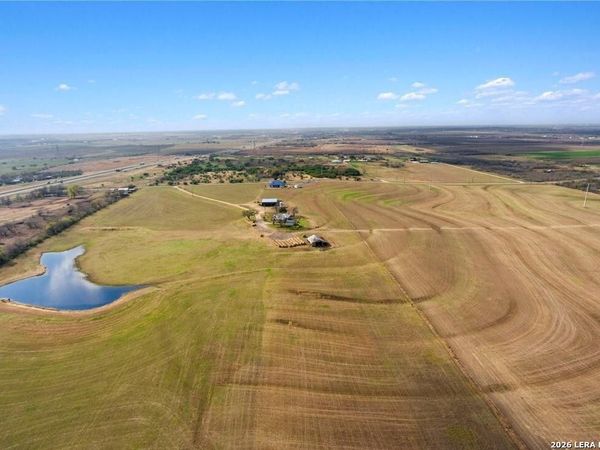 335 & 725 Pioneer Road, Seguin, TX 78155