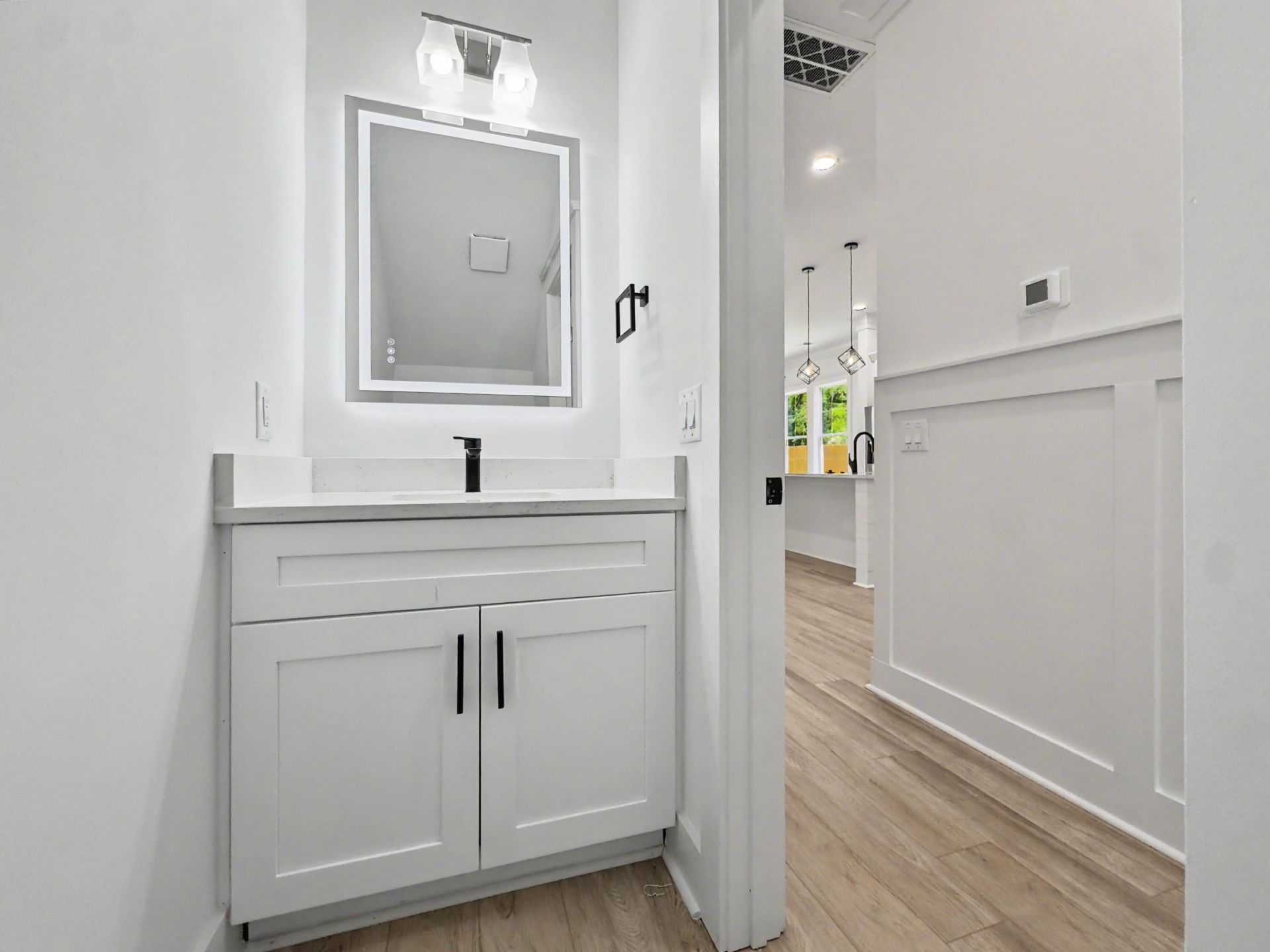 1922 Clifton Street Photo 13