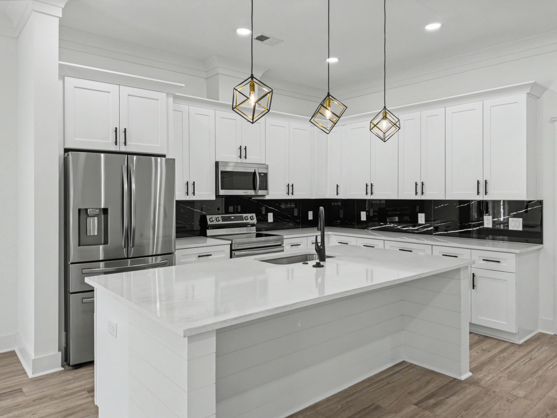 1922 Clifton Street Photo 4