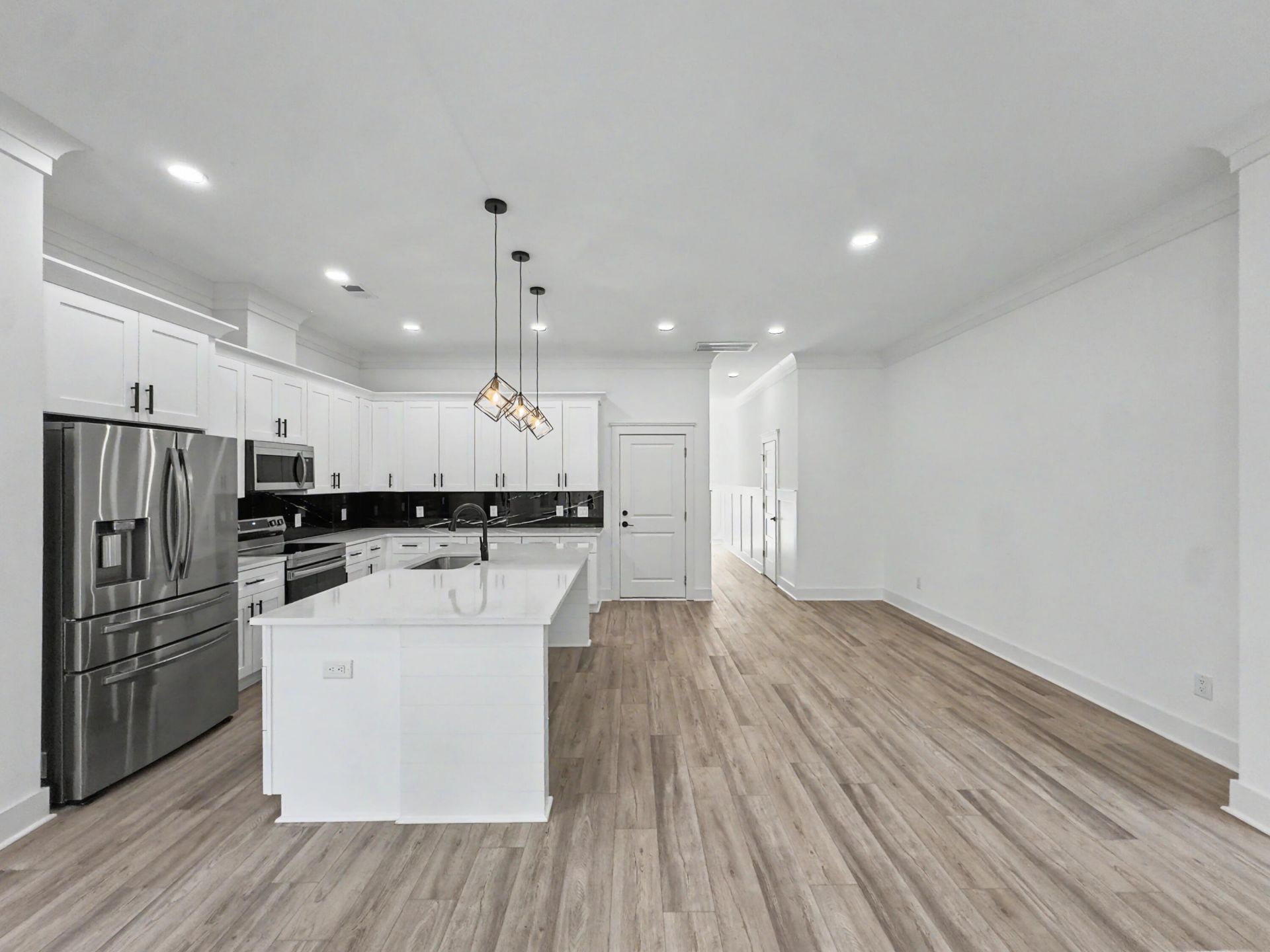 1922 Clifton Street Photo 7