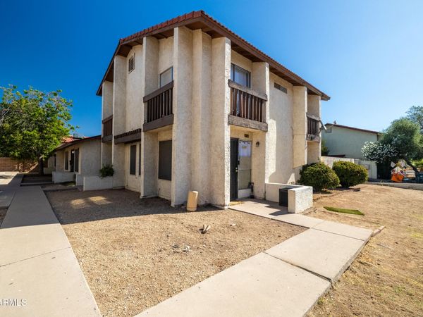 2440 E WALTANN Lane, Phoenix, AZ 85032