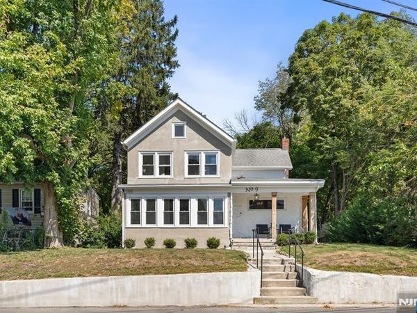 9 Lawnwood Avenue, NEWTON, NJ 07860