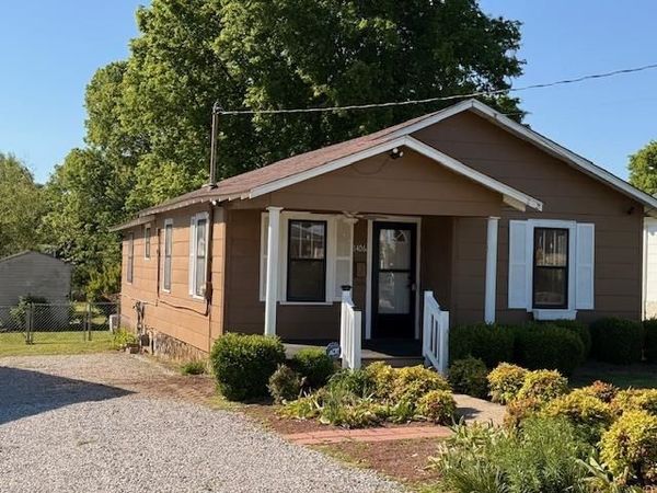 1406 Nutwood Street , Bowling Green, KY 42104