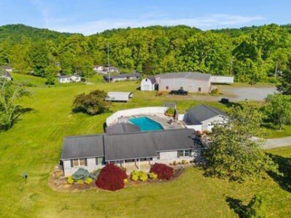 5208 John Hall Rd, Knoxville, TN 37920