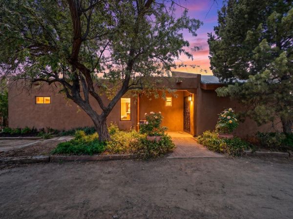 2824 Carlota Road NW, Albuquerque, NM 87104