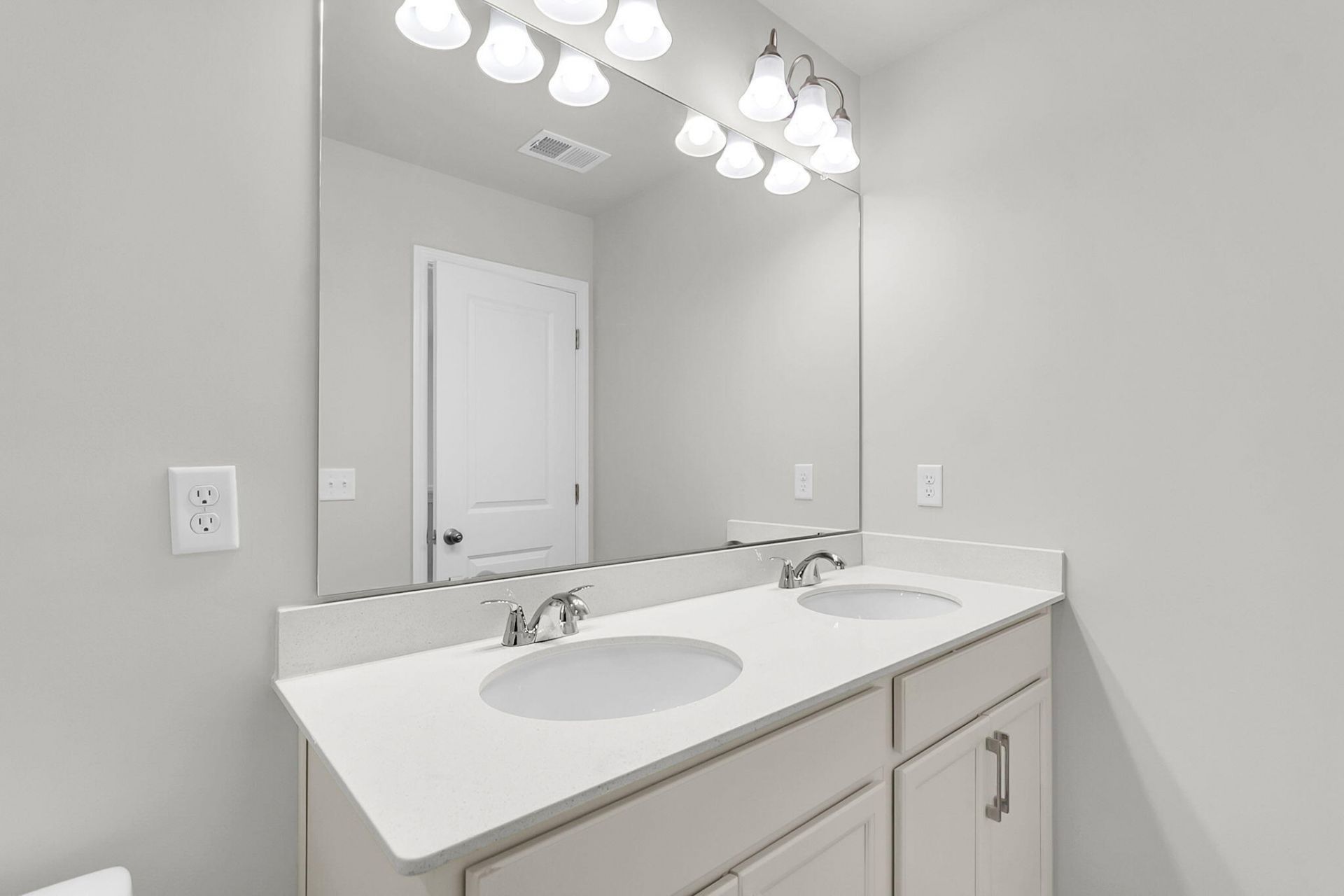 122 Scout Drive Photo 25