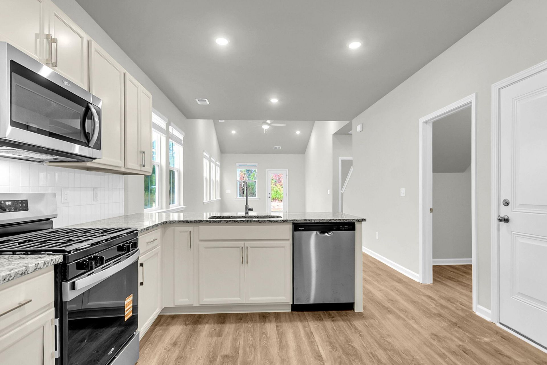 122 Scout Drive Photo 9