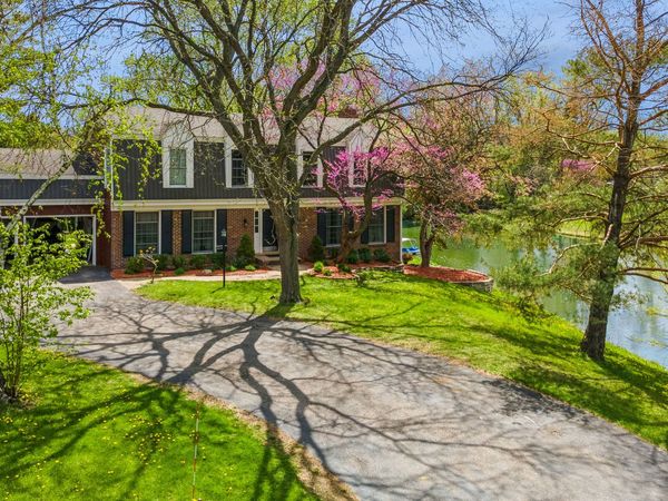 1419 E Main Street, Barrington, IL 60010