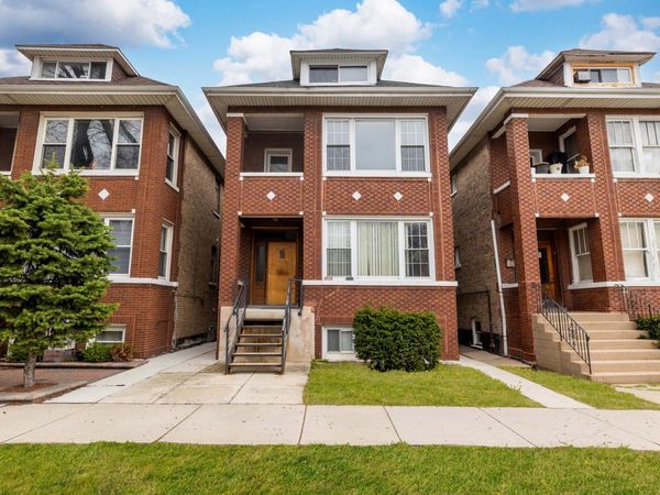 2630 W 42 Street W, Unit 2, Chicago, IL 60632