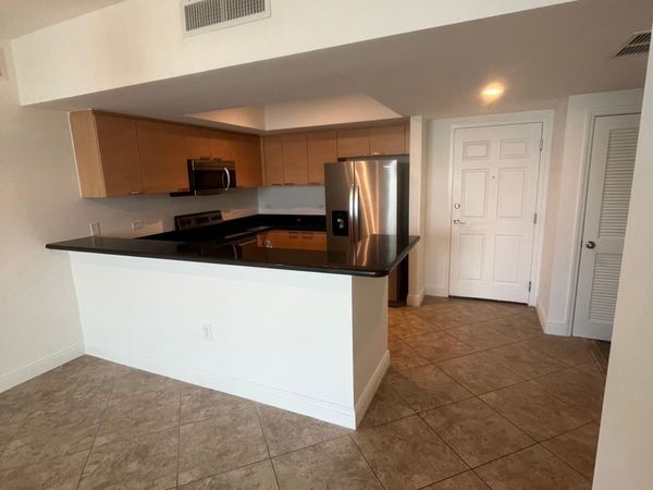140 S Dixie Highway, Unit 525, Hollywood, FL 33020
