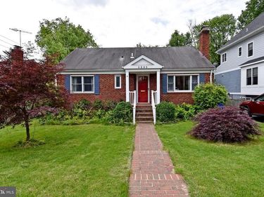 6246 22ND ROAD N , ARLINGTON, VA 22205