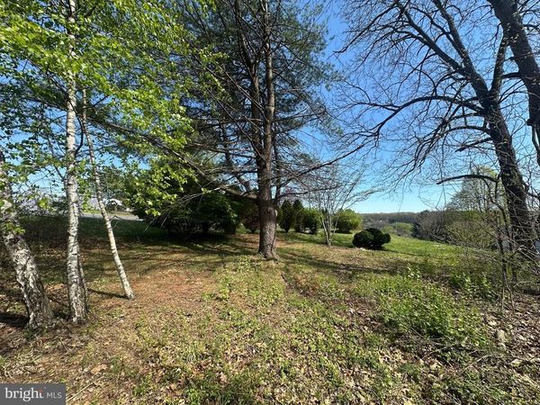 1037 INDIAN DRIVE , AUBURN, PA 17922