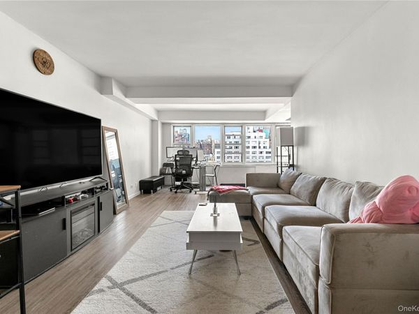 520 E 81st Street, Unit 11E, New York (Manhattan), NY 10028