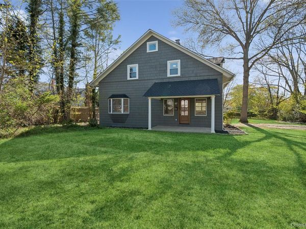 57 Juniper Avenue , Smithtown, NY 11787