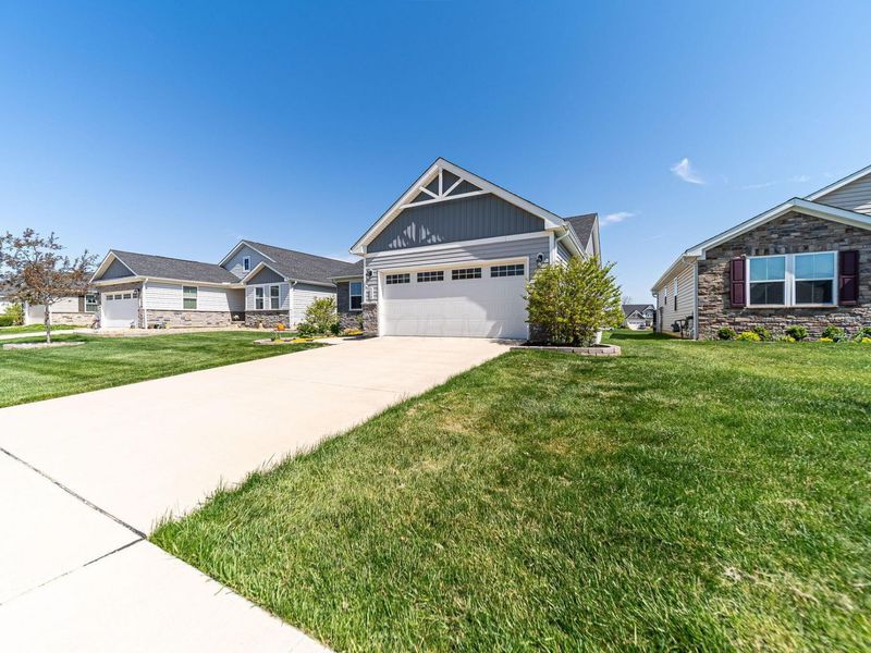 520 Buchloe Drive , Marysville, OH 43040 Photo 3