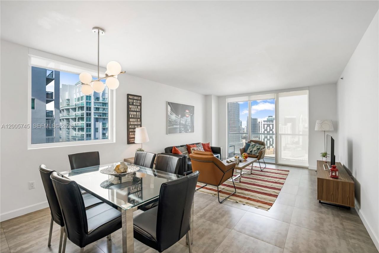 500 Brickell Ave , Unit 3907, Miami, FL 33131 Photo