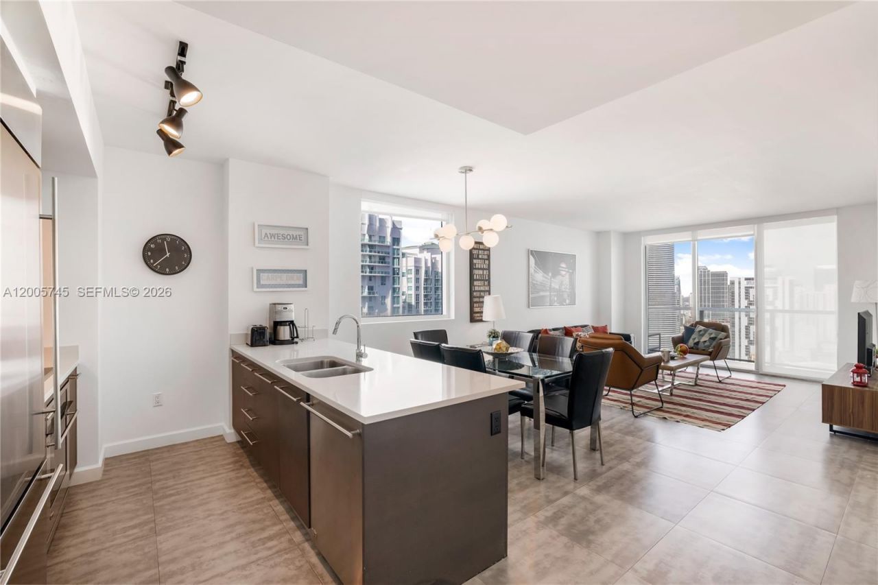 500 Brickell Ave , Unit 3907, Miami, FL 33131 Photo