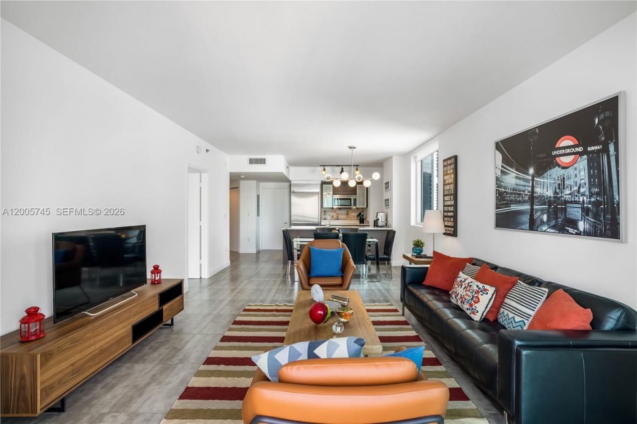 500 Brickell Ave , Unit 3907, Miami, FL 33131 Photo