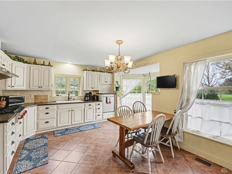 11146 Milton Carlisle Road, Bethel Township, OH 45344 Photo 12