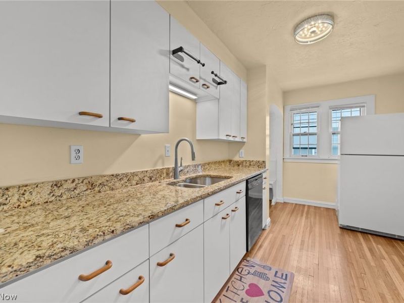 18427 Winslow Road, Shaker Heights, OH 44122 Photo 10