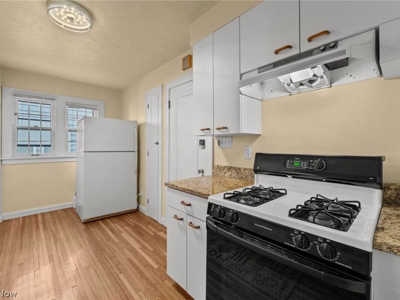 18427 Winslow Road, Shaker Heights, OH 44122 Photo 11