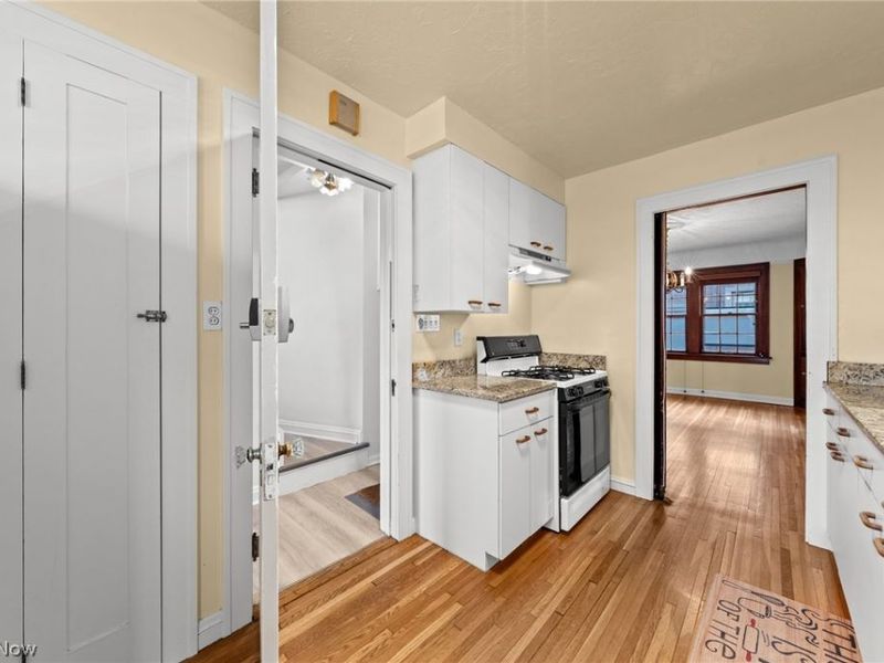 18427 Winslow Road, Shaker Heights, OH 44122 Photo 13