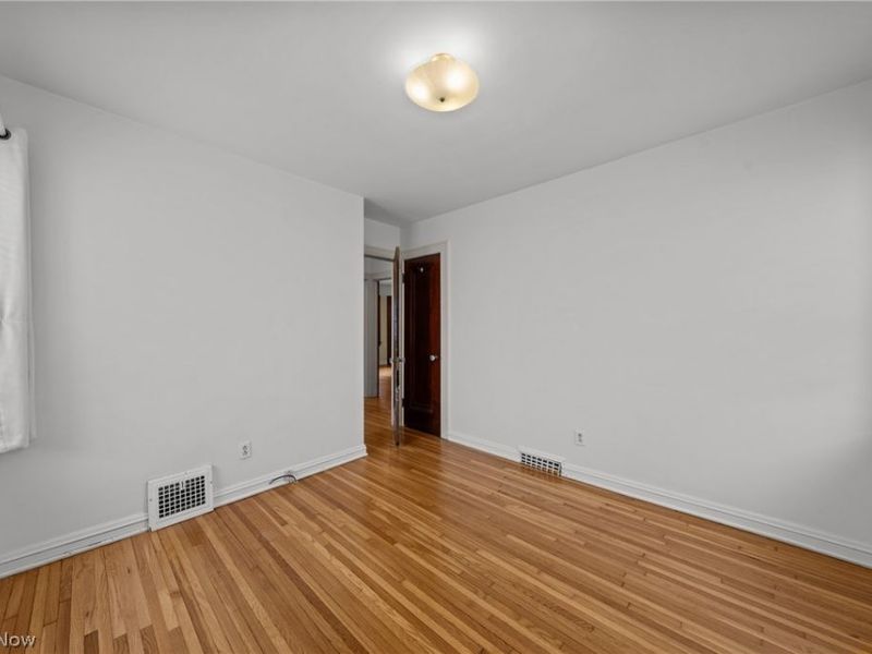 18427 Winslow Road, Shaker Heights, OH 44122 Photo 18