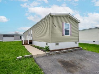 210 Ash Street , Lockport, NY 14094