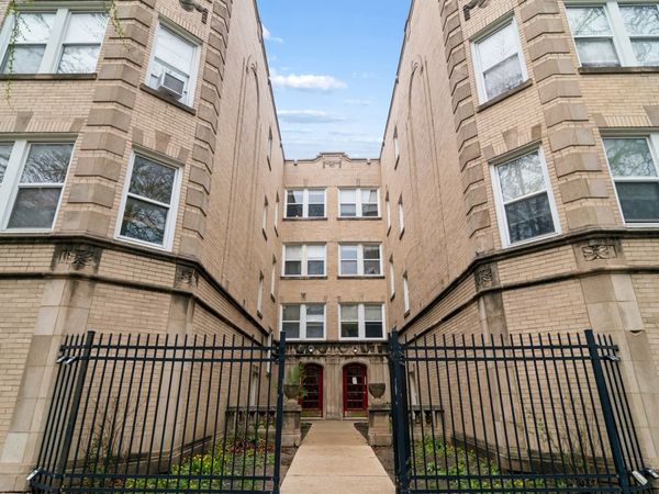 2320 W Rosemont Avenue, Unit 3, Chicago, IL 60659