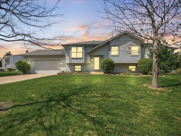 1809 Peachtree Drive , Valparaiso, IN 46383