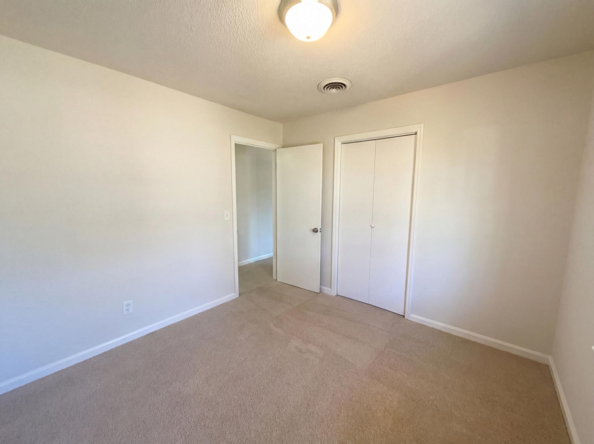 3 Tommy Circle Photo 10